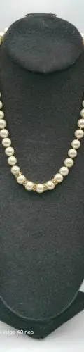 Collar De Perlas Sintéticas Vintage Retro Beige — Coleccionables vintage (foto 2)