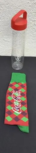 Calcetines Navideños Promocionales Coca Cola Con Cilindro Rojo Y Verde Navideño — Coleccionables vintage