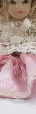 Muñeca De Porcelana Miniatura Vestido Rosa 80's Vintage 8cm — Coleccionables vintage, años 80s (foto 5)