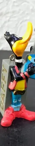 Figura Looney Tunes Pato Lucas Rockstar Pvc 1995 Pluma — Coleccionables vintage, años 90s (foto 5)