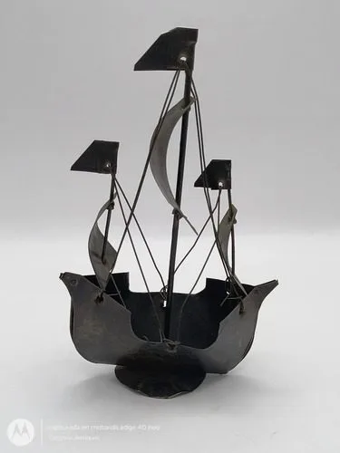 Viejo Barco Corsario Pirata Carabela Hojalata Antigüedad Negro — Decoración vintage