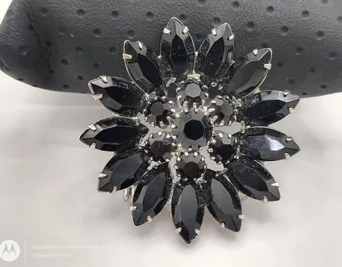 Prendedor/broche Flor Redonda Cristalería En Zirconia Negro Negro