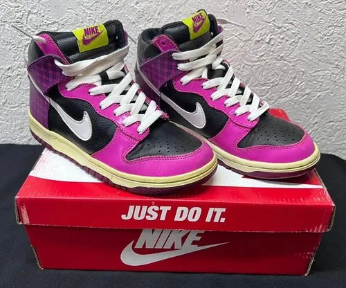 Nike Grade-school Dunk High Black/white-desert Pink Vintage  Fucsia Geométrico 23.5 — Coleccionables vintage, años NOW