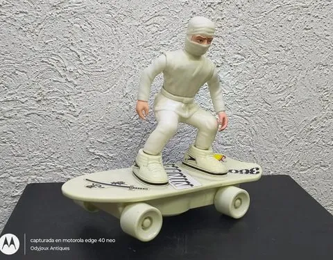 Figura Ninja Con Patineta Hip Yick International 1988 Vintag