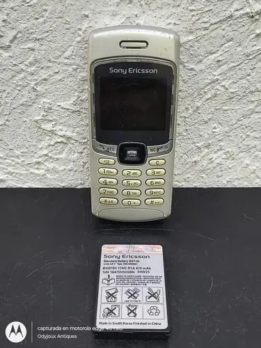 Celular Sony Ericsson T-226m Vintage No Funciona Reparar Plateado