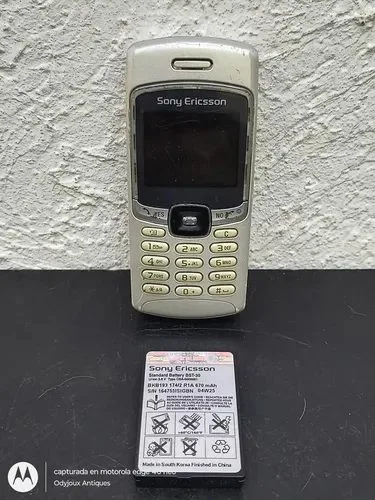 Celular Sony Ericsson T-226m Vintage No Funciona Reparar Plateado — Tech vintage, años 90s
