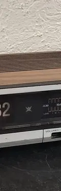 Radio Reloj Truetone Mod. 23-2850-8 Vintage Retro Funcionand Chocolate — Audio vintage, años 70s
