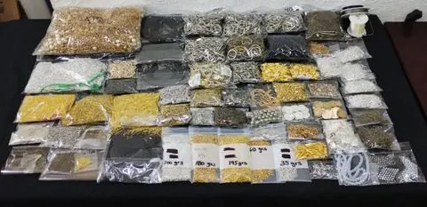 Lote Insumos De Bisuteria Cadena Dijes Ganchos Argollas 8kg
