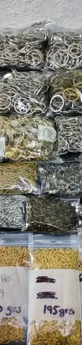 Lote Insumos De Bisuteria Cadena Dijes Ganchos Argollas 8kg — Coleccionables vintage (foto 4)