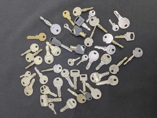 Lote 45 Llaves De Metal Usadas — Coleccionables vintage