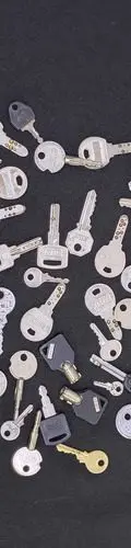 Lote 45 Llaves De Metal Usadas — Coleccionables vintage (foto 2)