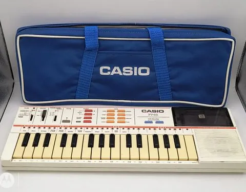 Mini Teclado Casio Pt-82 Keyboard Made In Japan De Colección Blanco