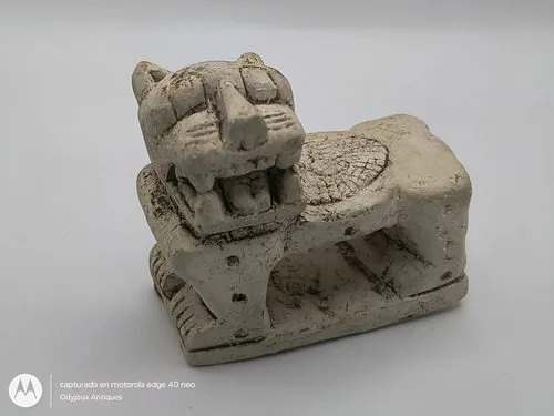 Escultura Jaguar Maya De Cerámica/yeso Hechura Tipo Piedra Beige — Decoración vintage
