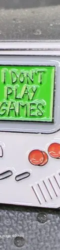 Pin/broche Game Boy Gris Tabique Retrogames 80's Metal 2.7cm Gris Pin/broche Game Boy Gris Tabique Retrogames 80's Metal 2.8cm — Coleccionables vintage, años 80s