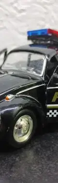 Volkswagen Beetle Policía Escala 1:32 Metalico 12cm Usado Negro — Coleccionables vintage (foto 3)