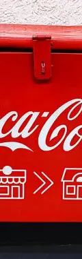 Coca Cola Caja Metálica Roja La Tiendita A Tu Casa Golpeada Coca Cola Caja Metálica Roja  De La Tiendita A Tu Casa  Con Detalle — Coleccionables vintage, años NOW (foto 6)