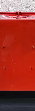 Coca Cola Caja Metálica Roja La Tiendita A Tu Casa Golpeada Coca Cola Caja Metálica Roja  De La Tiendita A Tu Casa  Con Detalle — Coleccionables vintage, años NOW (foto 10)
