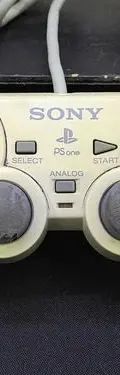 Control Joystick Ps One Análogo Playstation Con Detalle Orig Blanco — Gaming vintage, años 90s (foto 3)