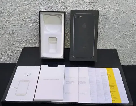 Caja Para iPhone 7 Jet Black 32gb Usada Original Negro