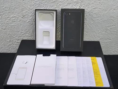 Caja Para iPhone 7 Jet Black 32gb Usada Original Negro — Tech vintage, años NOW