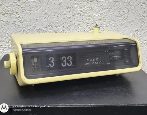 Radio Despertador Sony Digimatic Flipclock 7 Trans Tfm-c380w Beige