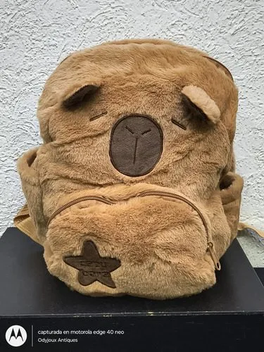 Mochila De Peluche Capibara Bolso De Felpa Kawaii 30cm Café Peluche — Coleccionables vintage, años NOW