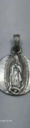 Dije Medalla Virgen De Guadalupe Plata Pura .985 1.7cm Plateado — Coleccionables vintage (foto 2)
