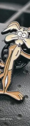 Pin Broche Metalico Coyote Help Looney Tunes Retro 3cm Chocolate Coyote Help Looney Tunes — Coleccionables vintage (foto 4)