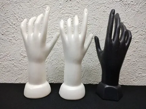 Exhibidores De Mano Plástico Para Anillo Pulsera 3pzas Usado Blanco — Coleccionables vintage