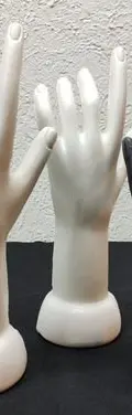 Exhibidores De Mano Plástico Para Anillo Pulsera 3pzas Usado Blanco — Coleccionables vintage (foto 2)