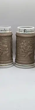 Juego De Tarros Cerveceros Siglo Xx Semi-porcelana Vintage Beige — Decoración vintage, años 70s (foto 2)