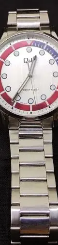 Reloj Q&q Análogo Mod.q50b-001py Acero Inox Hombre Original Plateado Plateado Blanco — Coleccionables vintage