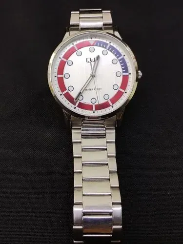 Reloj Q&q Análogo Mod.q50b-001py Acero Inox Hombre Original Plateado Plateado Blanco