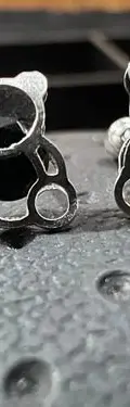 Aretes Broquel Oso Con Zirconia Negra En Plata Fina .925 Negro — Coleccionables vintage