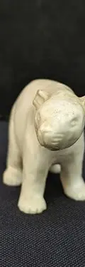 Figura Decorativa Mini Oso Polar Tallada A Mano En Mármol Blanco Rosado — Decoración vintage (foto 6)